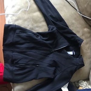 Ivivva black sweatshirt